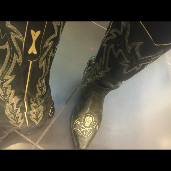 Meet your Posher, Tracey. - Picture 5 of 8